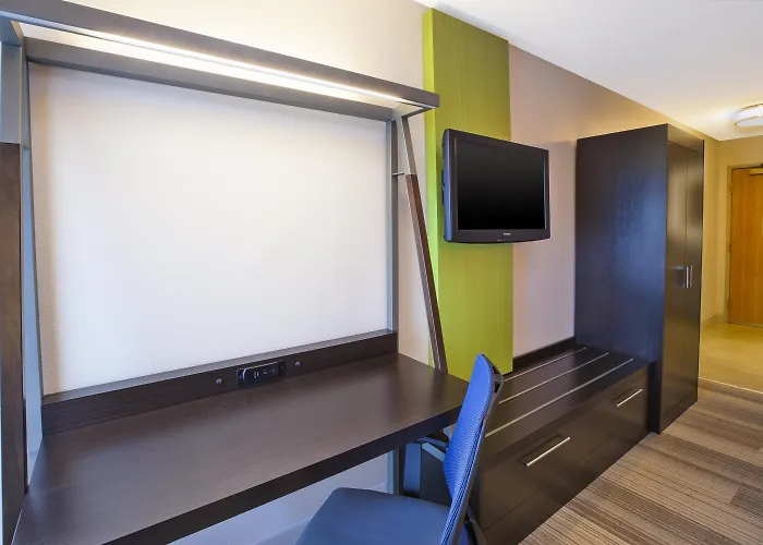 Holiday Inn Express & Suites Chicago-Midway Airport By Ihg
