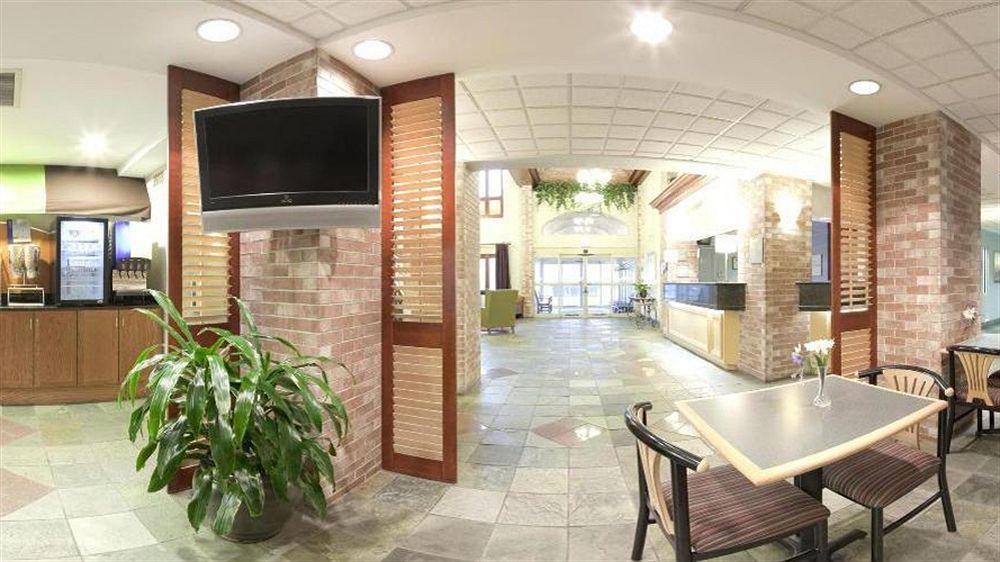 Express & Chicago-midway Airport By Ihg Hotel