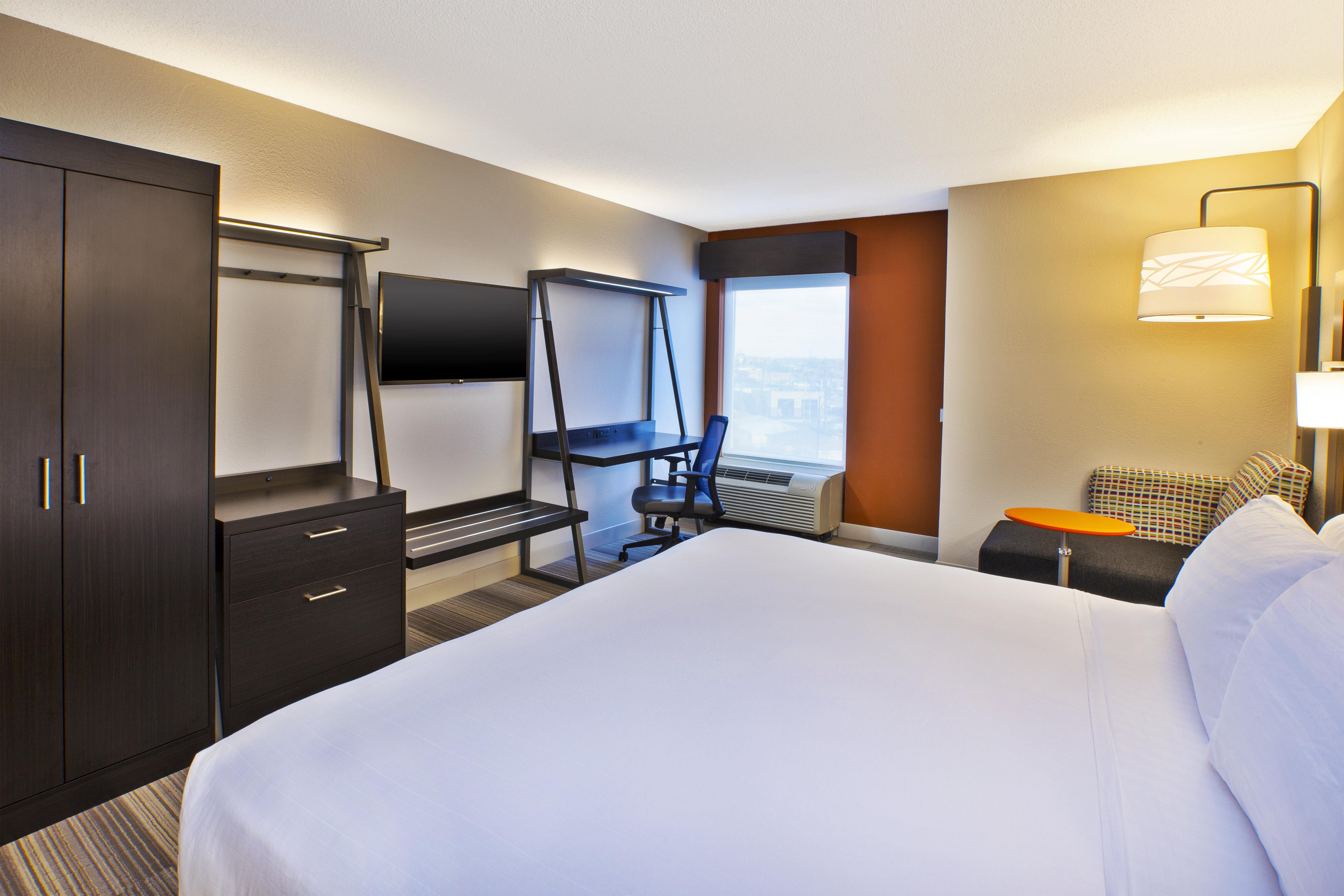 Express & Chicago-midway Airport By Ihg Hotel