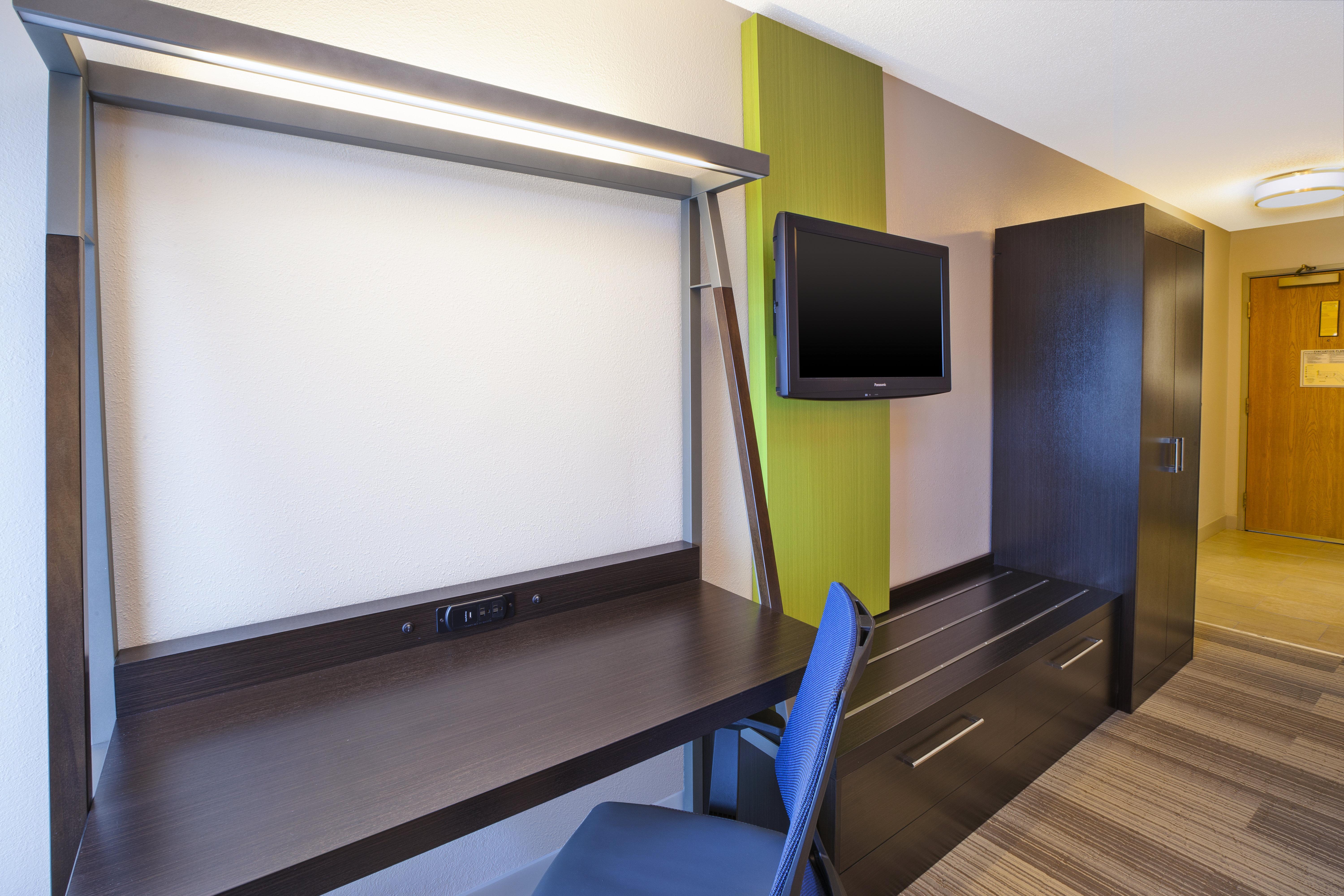 Express & Chicago-midway Airport By Ihg