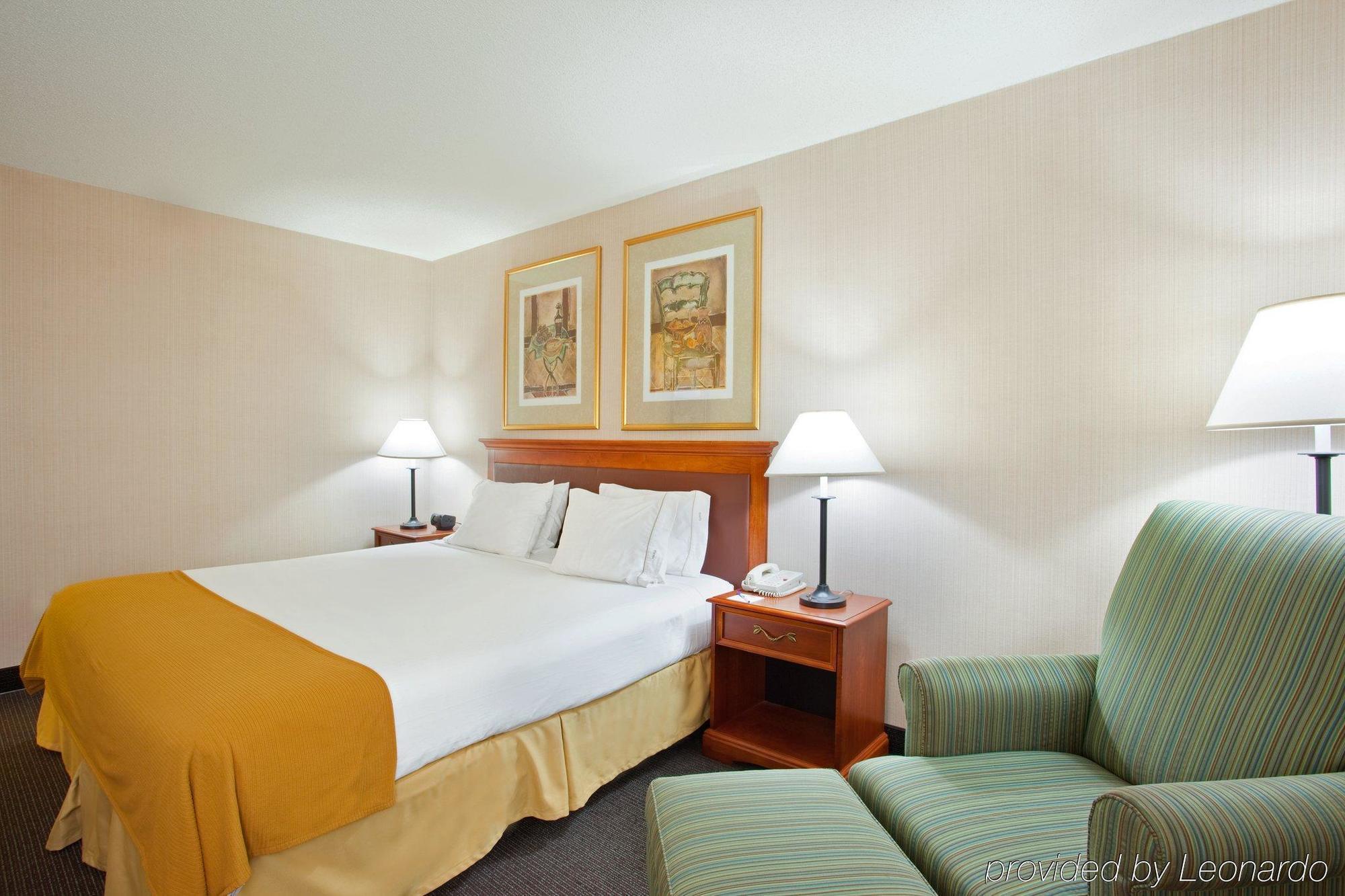 Express & Chicago-midway Airport By Ihg 2*