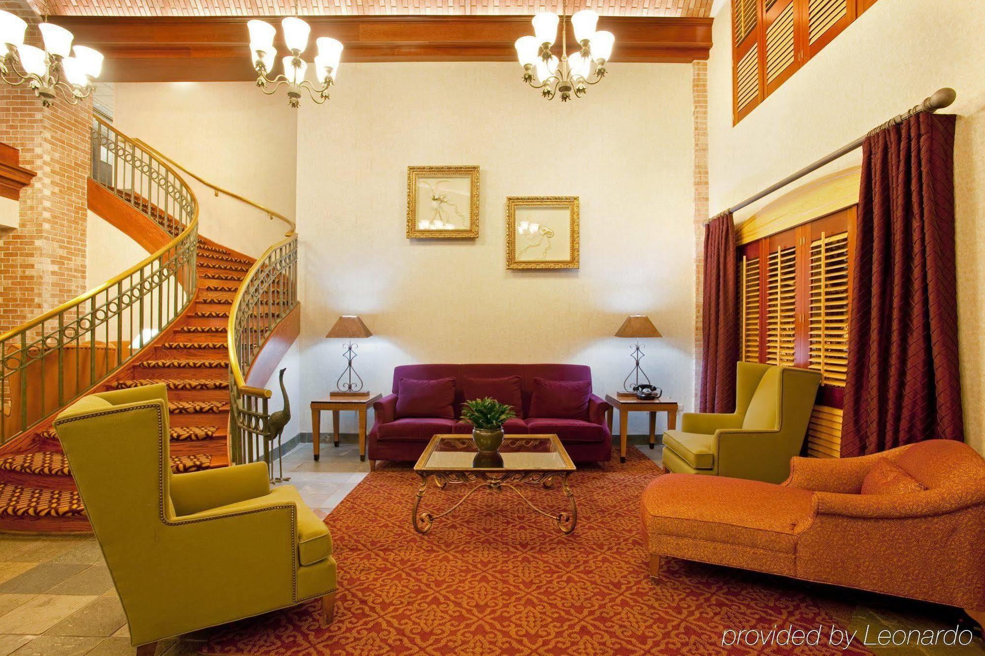 Express & Chicago-midway Airport By Ihg Hotel