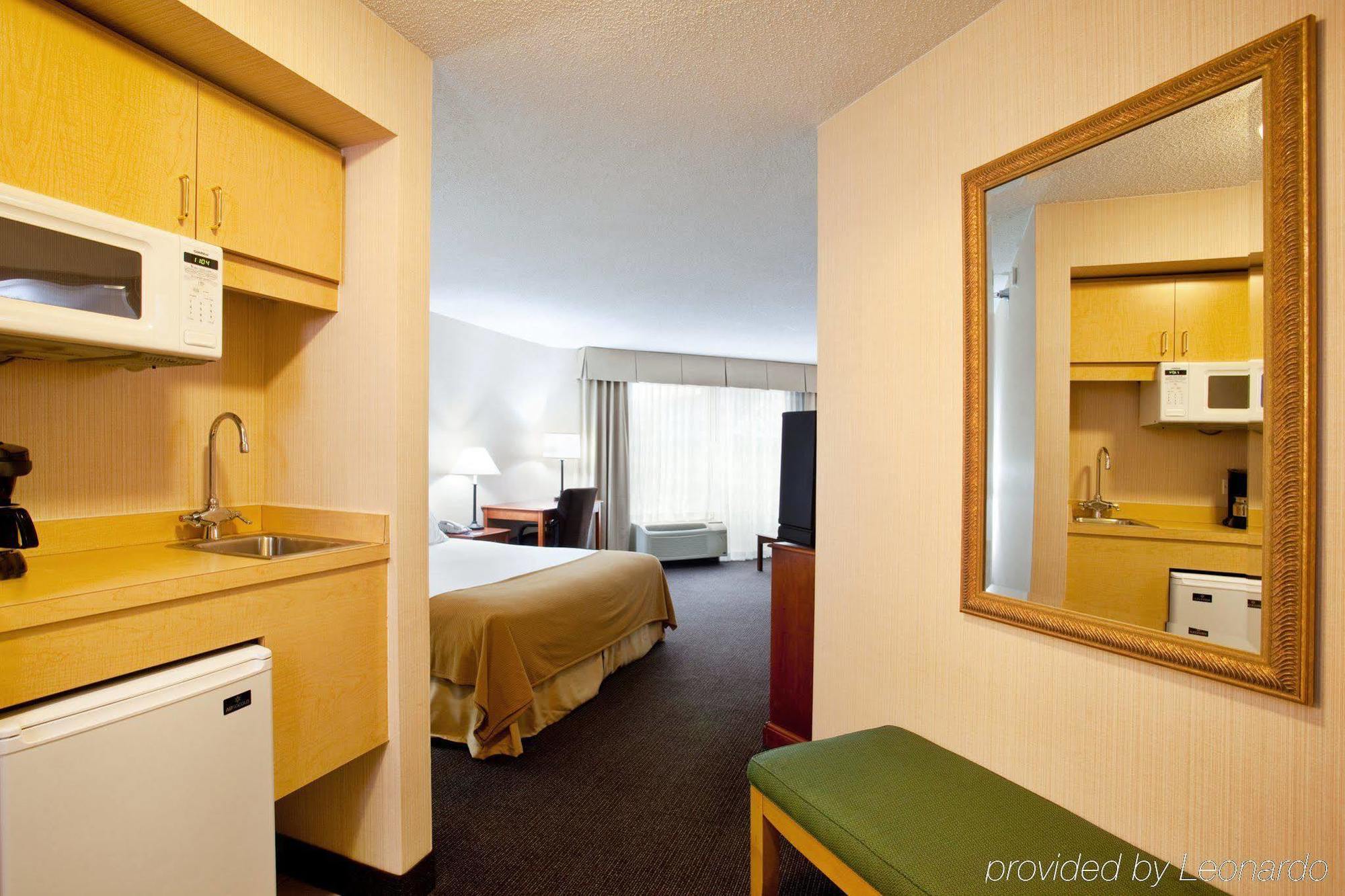 Hotel Express & Chicago-midway Airport By Ihg 2*