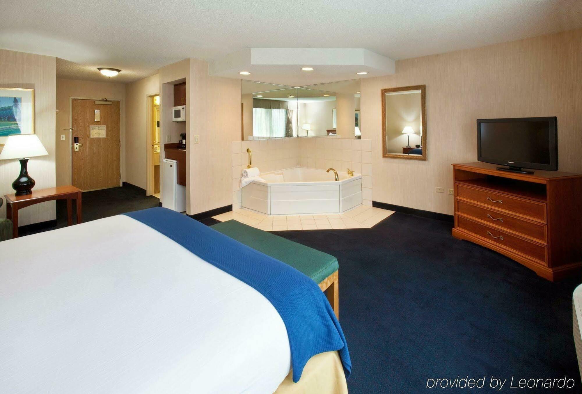 Express & Chicago-midway Airport By Ihg Bedford Park