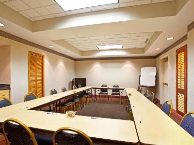 Express & Chicago-midway Airport By Ihg Hotel Bedford Park